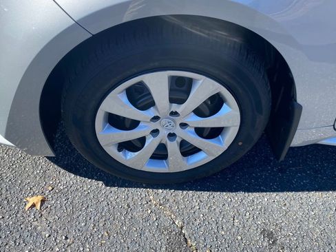 New 2026 Toyota Corolla LE image 18