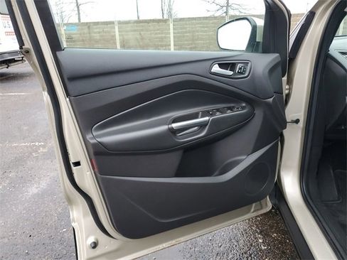 Used 2017 Ford Escape Titanium image 21