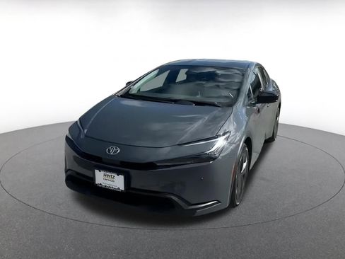 Used 2025 Toyota Prius LE image 7
