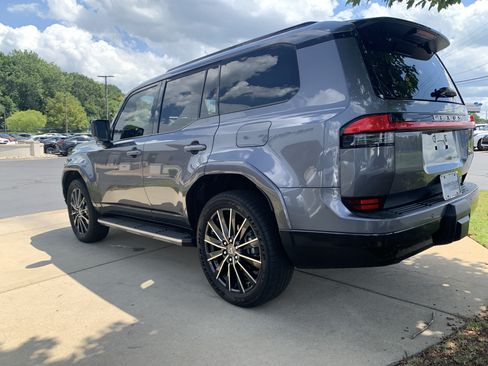 Used 2026 Lexus GX 550 w/ Cold Area Package AWD/4WD image 22