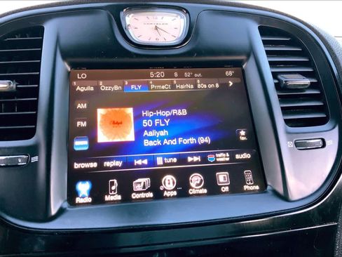 Used 2015 Chrysler 300 S image 34