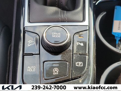 Used 2025 Kia Sportage EX FWD image 29