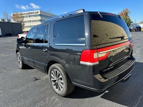 Used 2015 Lincoln Navigator 2WD image 3