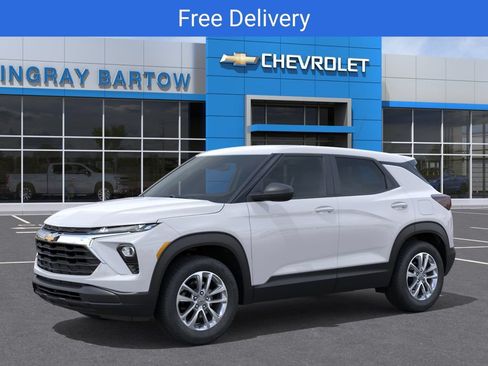New 2026 Chevrolet TrailBlazer LS w/ LS Convenience Package FWD image 2