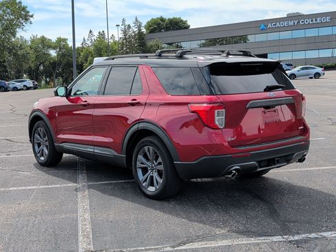 Used 2021 Ford Explorer XLT w/ Equipment Group 202A AWD/4WD image 3
