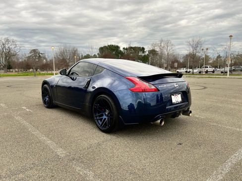 Used 2013 Nissan 370Z Coupe w/ Sport Pkg RWD image 7