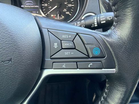 Used 2019 Nissan Rogue Sport SL w/ Premium Package FWD image 25