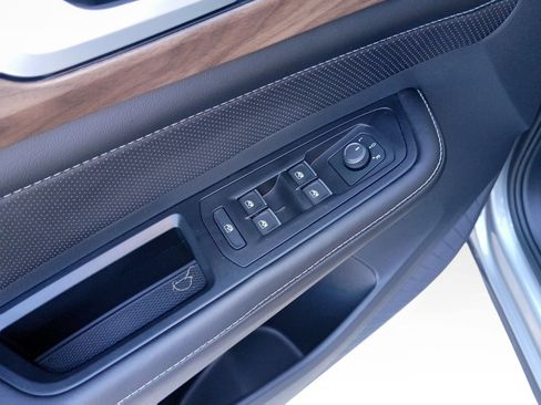 Certified 2026 Volkswagen Atlas SE FWD image 16