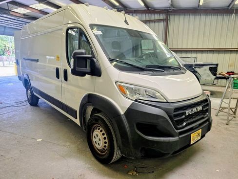 Used 2023 RAM ProMaster 2500 FWD image 3