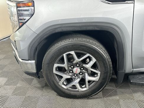 Used 2023 GMC Sierra 1500 SLT w/ SLT Premium Plus Package RWD image 11