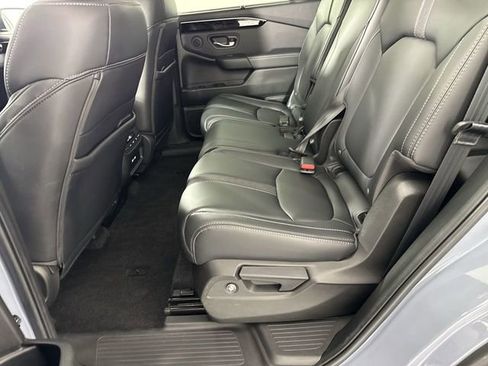 Certified 2023 Honda Pilot Touring image 24