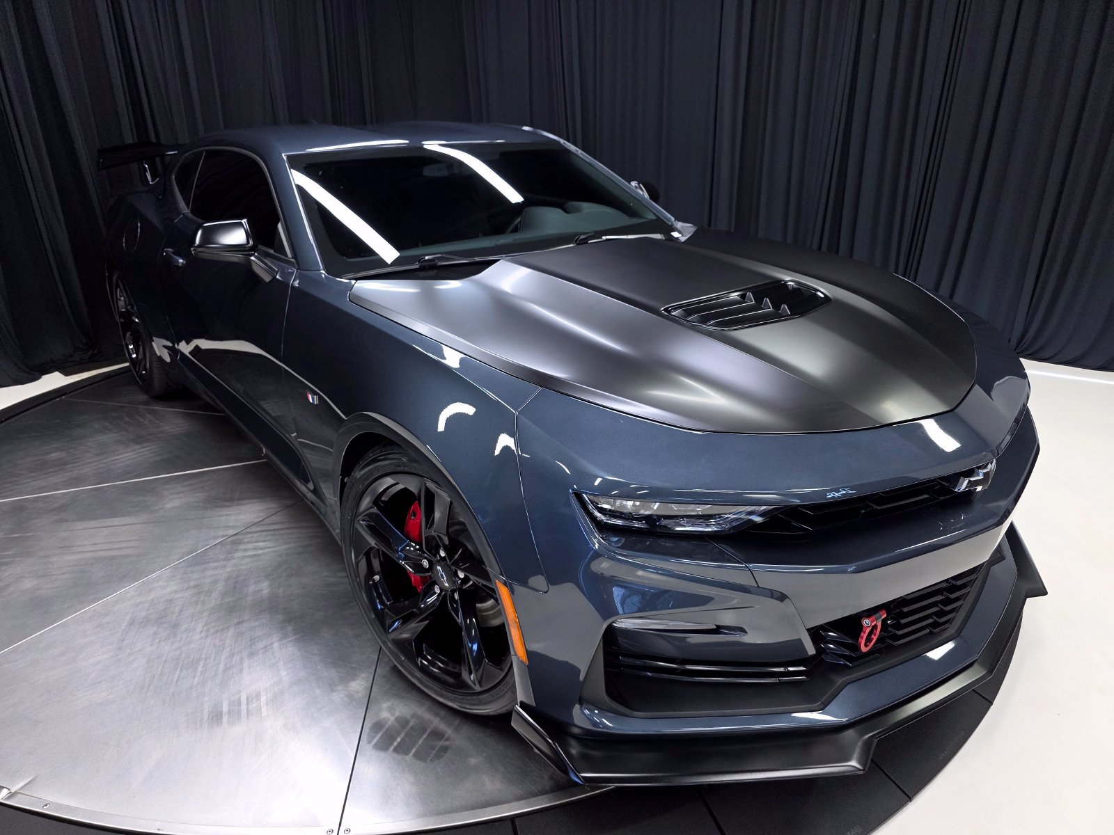 Used 2020 Chevrolet Camaro SS RWD image 52