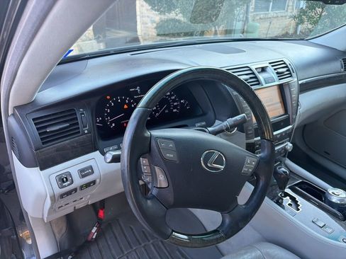 Used 2011 Lexus LS 460 AWD w/ Luxury Value Edition image 9