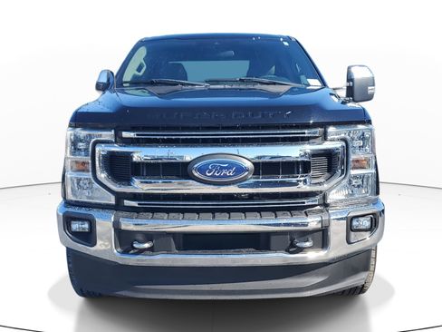 Used 2022 Ford F250 XLT w/ XLT Premium Package image 2