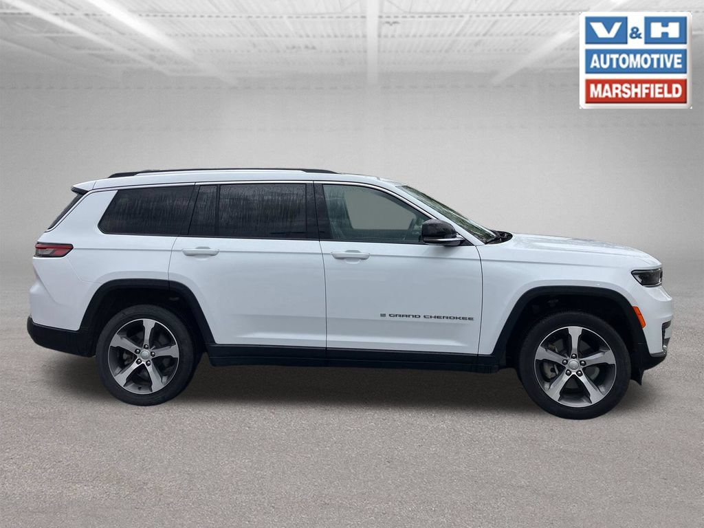 Used 2023 Jeep Grand Cherokee L Limited w/ Trailer Tow Group (B) AWD/4WD image 8