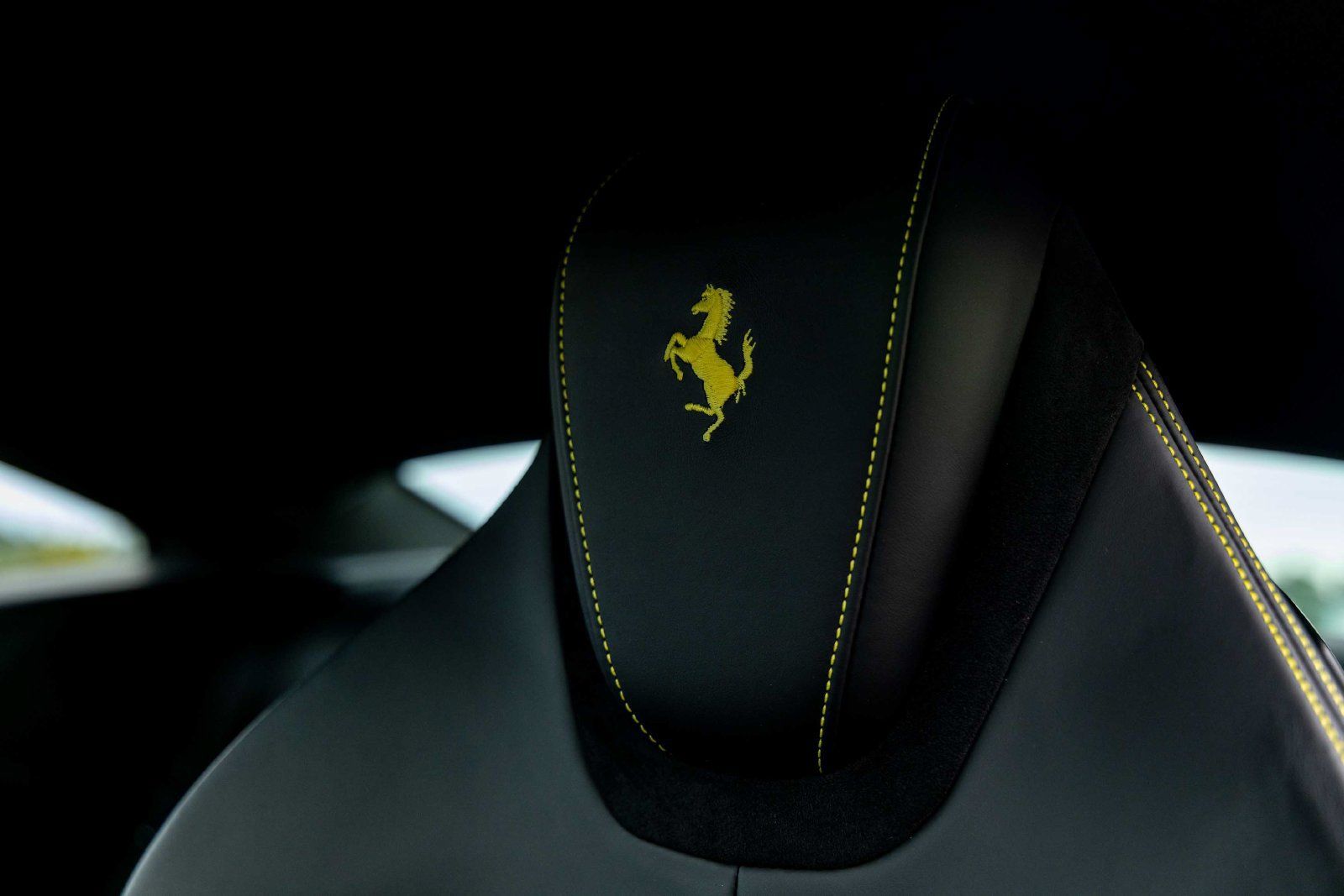 Used 2022 Ferrari Roma RWD image 16