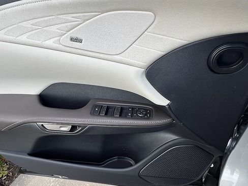 Certified 2025 Lexus RX 450h AWD w/ Luxury Package image 22