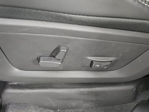 New 2026 RAM 2500 Laramie AWD/4WD image 24