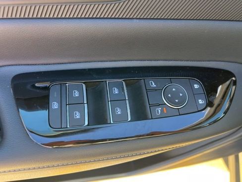 Used 2025 Nissan Murano SV image 9