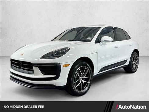 Certified 2026 Porsche Macan AWD/4WD image 1