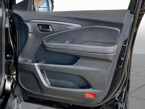 Certified 2023 Honda Passport TrailSport image 23