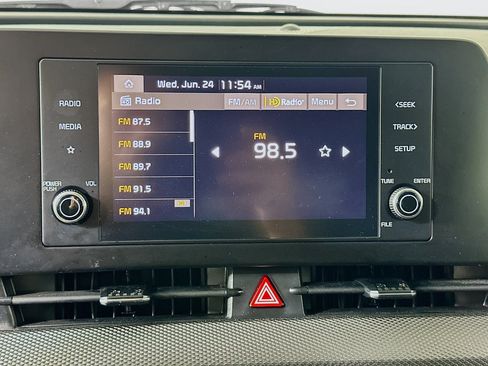 Used 2025 Kia Sportage LX FWD image 19