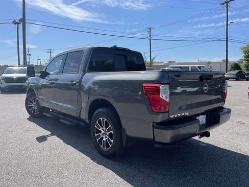 Used 2023 Nissan Titan SV w/ SV Convenience Package RWD image 5