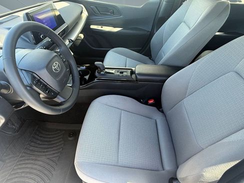 Used 2024 Toyota Prius LE image 5