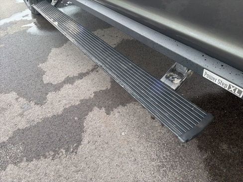 Used 2017 Ford F250 XLT w/ XLT Premium Package image 22