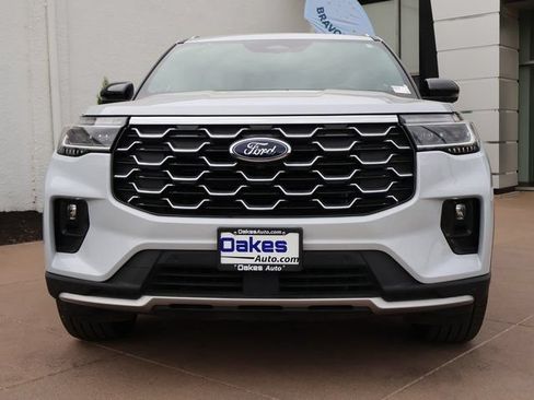Used 2025 Ford Explorer Platinum w/ LUX Leather Package AWD/4WD image 3