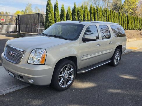 Used 2007 GMC Yukon XL Denali image 1