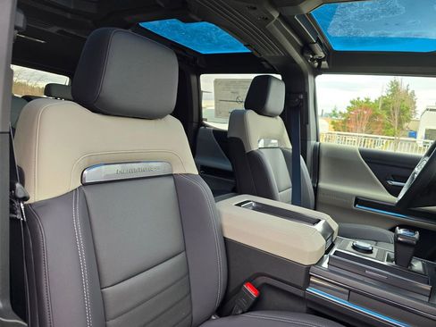 New 2026 GMC Hummer EV SUV w/ LPO, Dark Essentials Package image 11
