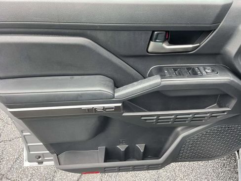 Used 2025 Toyota Tacoma TRD Sport RWD image 14