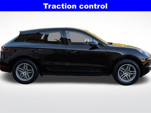 Used 2018 Porsche Macan image 8