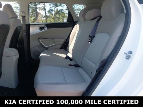 Certified 2025 Kia Soul LX w/ LX Technology Package image 22