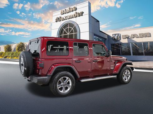 Used 2021 Jeep Wrangler Unlimited Sahara image 3