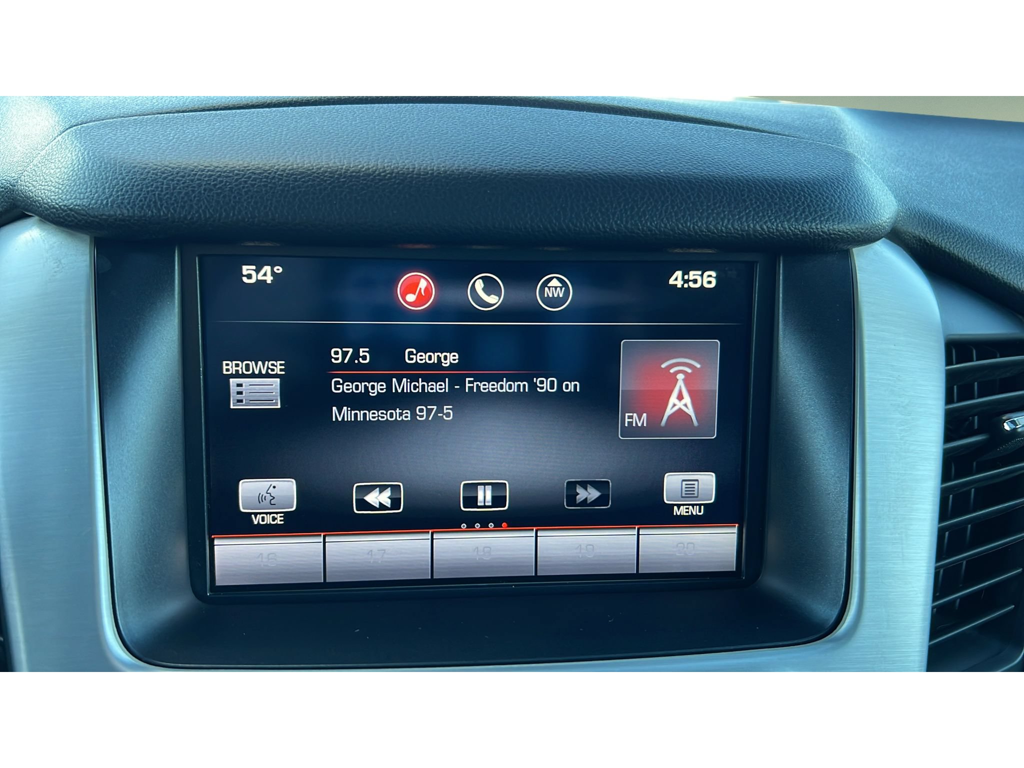 Used 2015 GMC Yukon SLT w/ Open Road Package AWD/4WD image 18