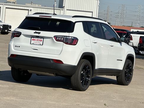 New 2026 Jeep Compass Latitude image 5