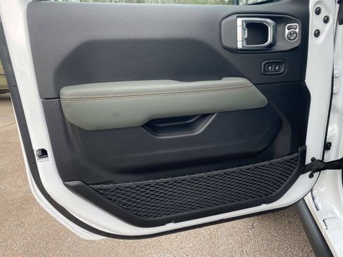 New 2026 Jeep Gladiator Mojave image 12