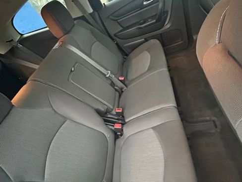 Used 2017 Chevrolet Traverse LT image 13