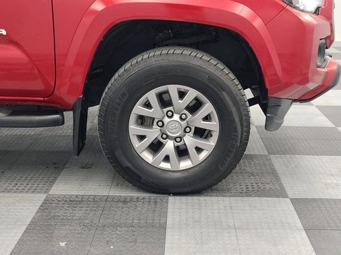 Used 2016 Toyota Tacoma SR5 image 12