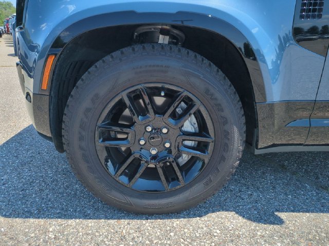 Certified 2026 Land Rover Defender 110 X-Dynamic SE AWD/4WD image 21