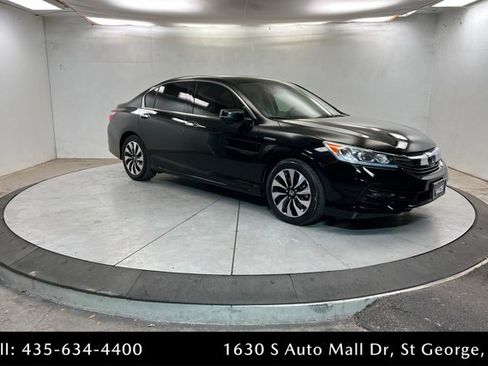 Used 2017 Honda Accord Hybrid Sedan image 7