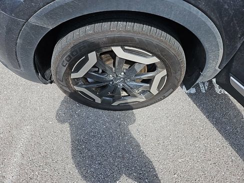 Used 2024 Kia Telluride S w/ S Sunroof Package image 13