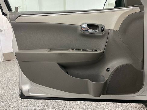 Used 2011 Chevrolet Malibu LS image 18