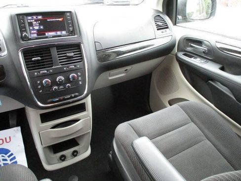 Used 2017 Dodge Grand Caravan SE w/ Power Window Group image 11