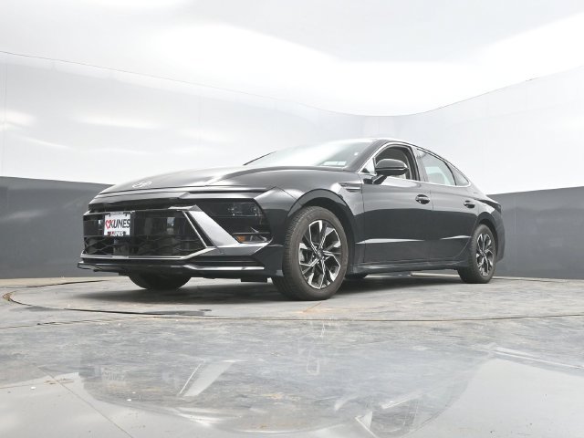 Used 2025 Hyundai Sonata SEL FWD image 44