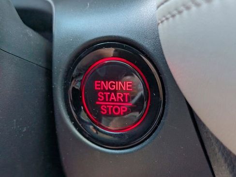 Used 2025 Honda HR-V LX image 21