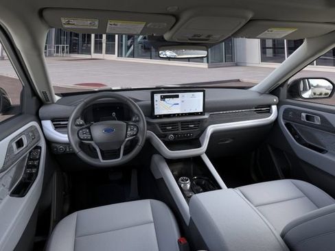 New 2026 Ford Explorer Platinum w/ LUX Leather Package AWD/4WD image 9