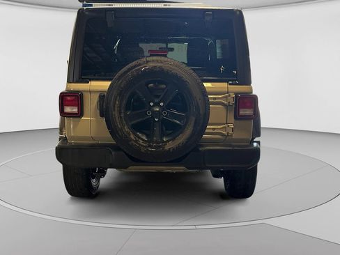 Used 2022 Jeep Wrangler Unlimited Sport AWD/4WD image 4